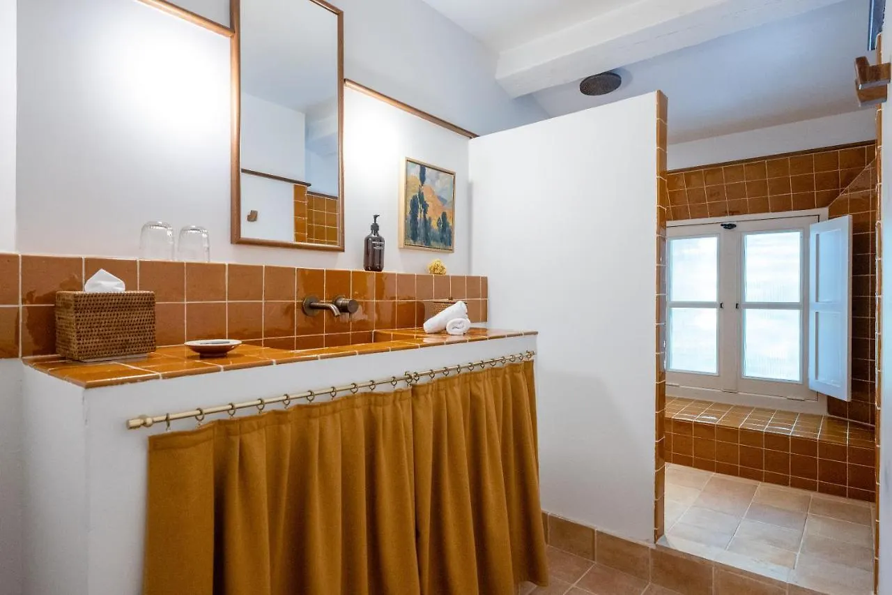 Le Moulin, Lourmarin, A Beaumier Hotel 4*, لورمارين