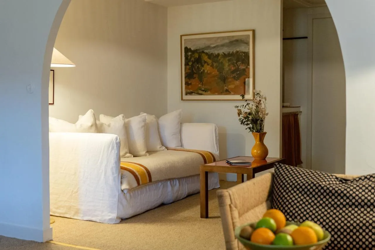 ****  Le Moulin, Lourmarin, A Beaumier Hotel فرنسا