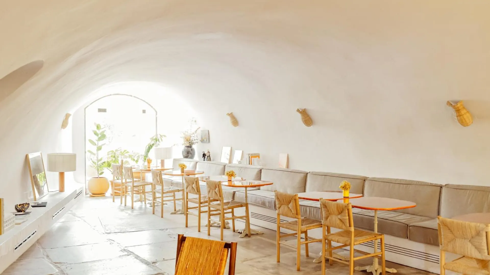 Le Moulin, Lourmarin, A Beaumier Hotel 4*, لورمارين