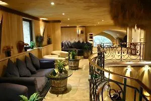 Le Moulin, Lourmarin, A Beaumier Hotel  لورمارين